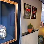 Street Art Hotell 2*